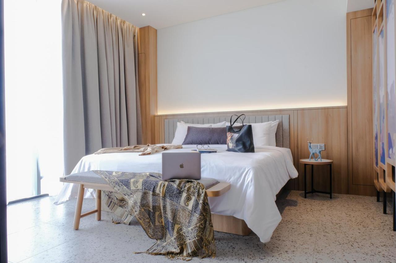 Artotel Batam Nagoya Exteriör bild